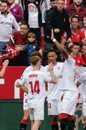 Sevilla - Rayo: Victoria sufrida, puntos para motivarse (1-0)