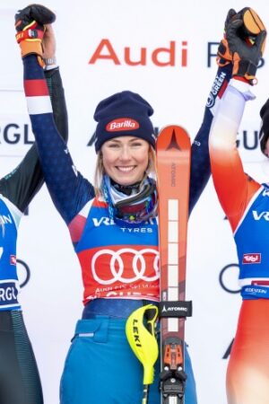 Ski alpin: 99e victoire pour Mikaela Shiffrin, la 100e sur toutes les lèvres