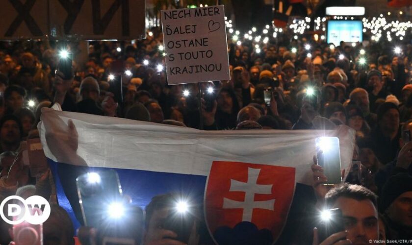 Slovaks recall revolution and protest threat to democracy