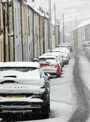 Snow and ice set to cause travel chaos during morning rush hour across UK