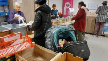 Solidarité : aux Restos du cœur de Limeil-Brévannes, les bénévoles aux petits soins pour les tout-petits