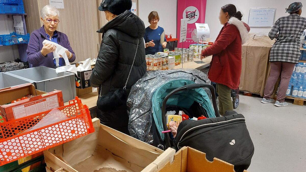 Solidarité : aux Restos du cœur de Limeil-Brévannes, les bénévoles aux petits soins pour les tout-petits