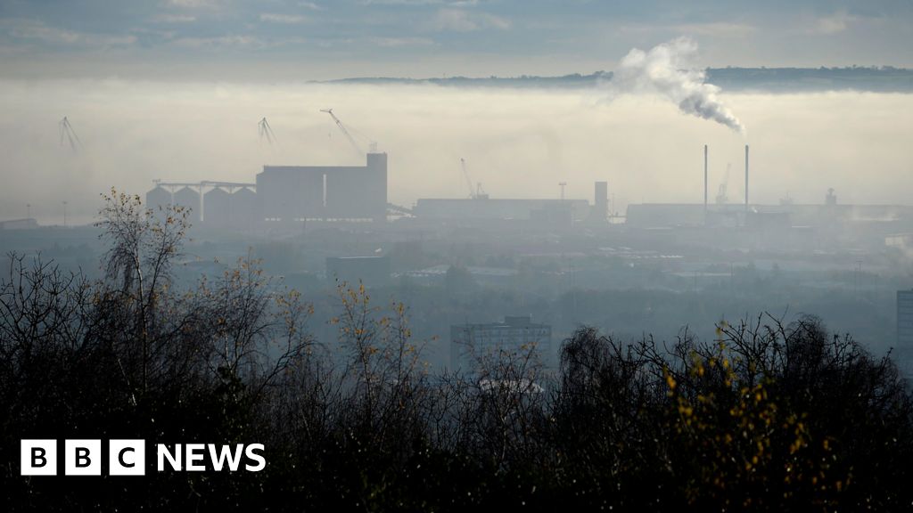 Some early Belfast flights cancelled over fog