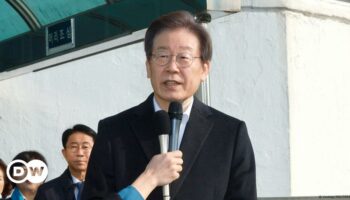 South Korea: opposition leader handed suspended jail term