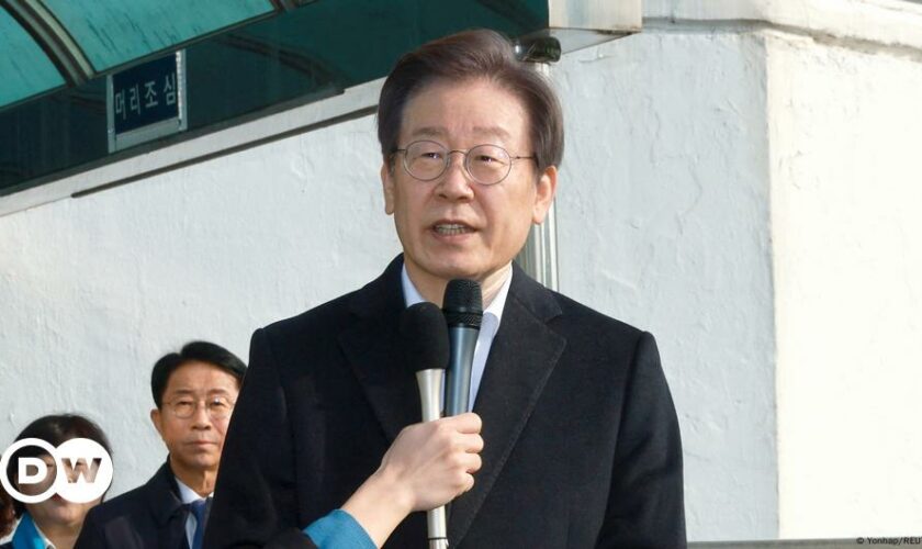 South Korea: opposition leader handed suspended jail term