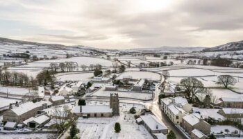 Storm Bert LIVE: Weather updates as Met Office warns snow, rain and wind to cause chaos TODAY