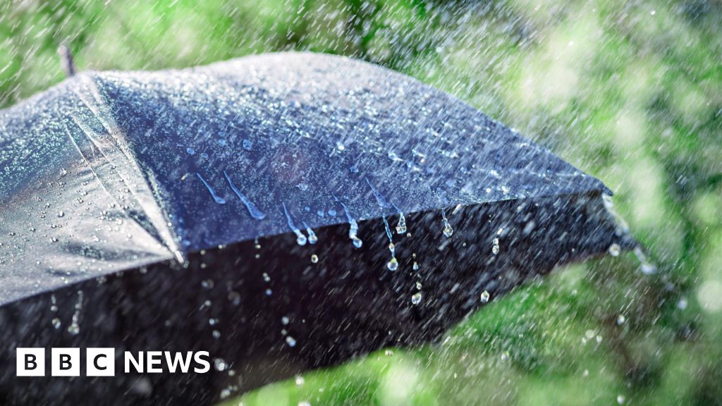 Storm Bert brings heavy rain and strong winds