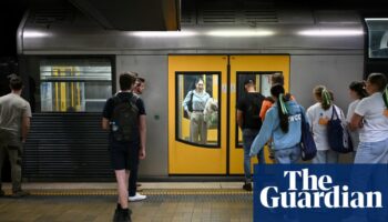 Sydney train strike: chaotic shutdown averted after 11th hour crisis talks with union