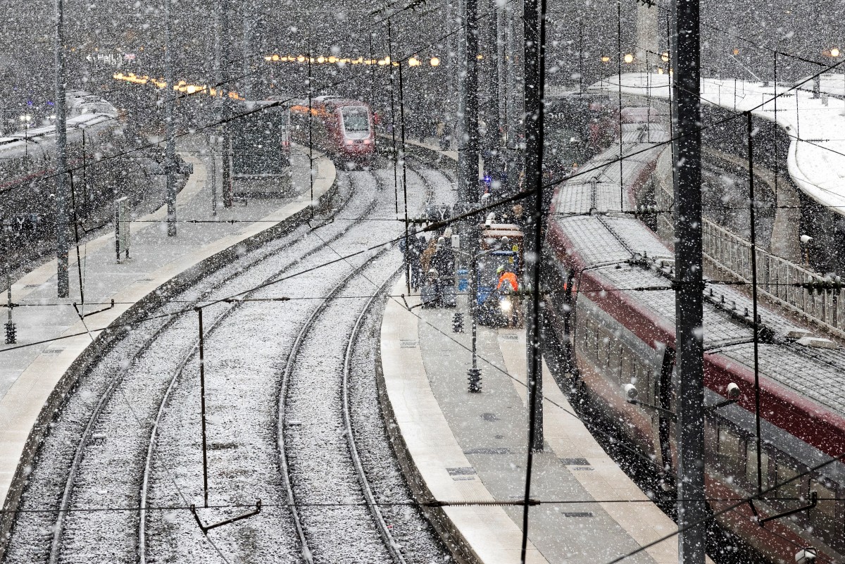 Tempête Caetano en France: La circulation "difficile" dans l'Ouest, la neige gagne la capitale