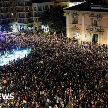 Tens of thousands protest in Valencia over floods