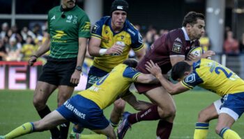 Top 14 : l’UBB chute à Clermont mais arrache un point après un festival d’essais