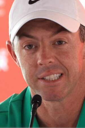 Rory McIlroy speaking to the media at the HSBC Abu Dhabi Championship