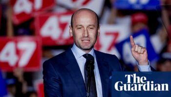 Trump to appoint Stephen Miller, immigration hardliner, as deputy chief of policy