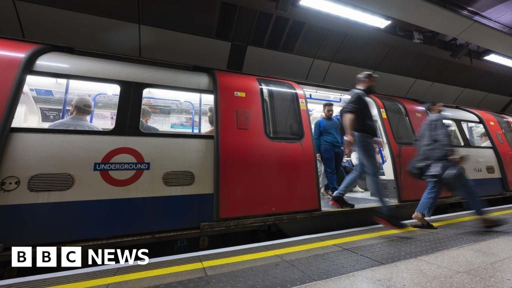 Tube strikes by RMT staff called off after talks