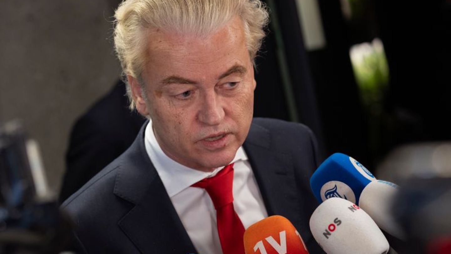 Der niederländische Rechtspopulist Geert Wilders gratulierte als einer der ersten Donald Trump zum Wahlsieg, bevor dieser offizi