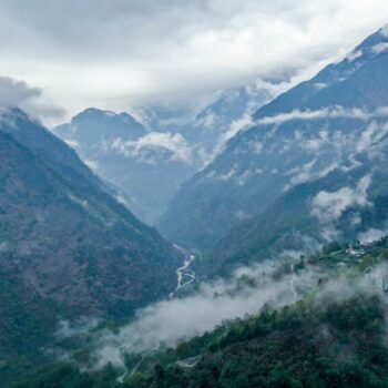 Unfaire Plattentektonik: Indien verschwindet unter China