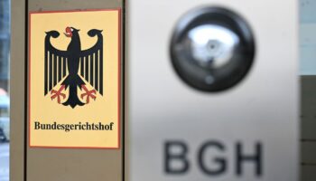 Schon 2021 erklärte der BGH bestimmte Vertragsklauseln in den Geschäftsbedingungen von Sparkassen und Banken für unwirksam. (Arc