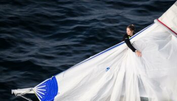 Vendée Globe 2024 : « Il y a toujours deux ou trois concurrents en vue », un début de course groupé pour Violette Dorange