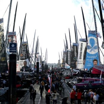 Vendée Globe: L'heure du départ, des larmes et des au revoir