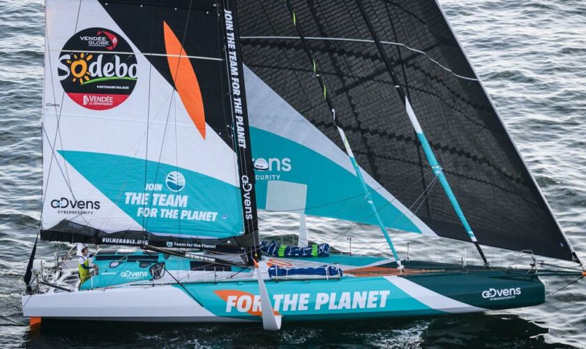 Vendée Globe : Sam Goodchild file toujours en tête avant le Pot-au-Noir