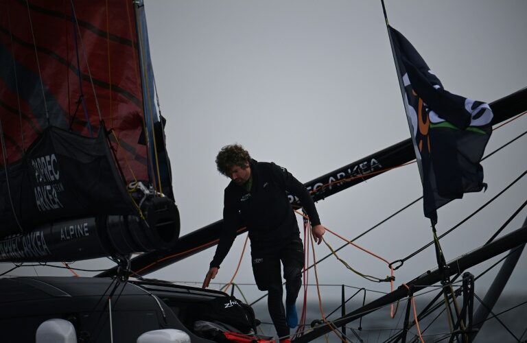 Vendée Globe: Yoann Richomme (Paprec Arkéa) prend la tête