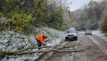 Vérification de la chaussée, saleuses… Les patrouilleurs mobilisés contre la neige et le verglas en Essonne