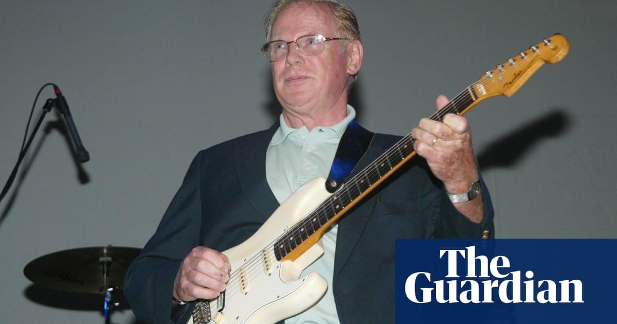 Vic Flick, guitarist on the James Bond theme, dies aged 87