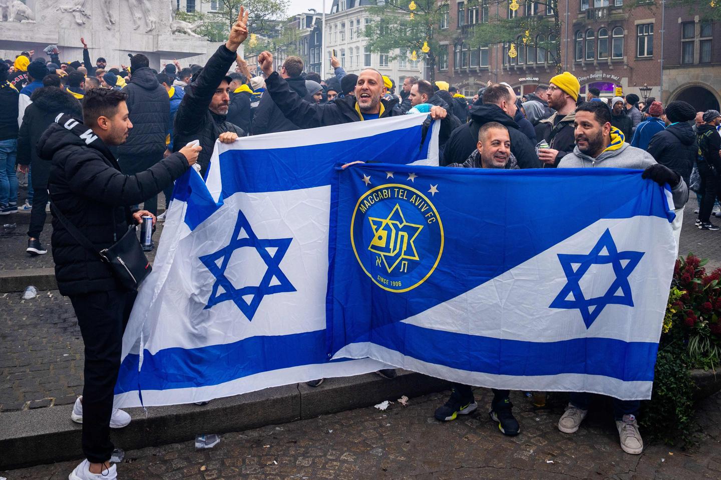 Violences contre des supporteurs du Maccabi Tel-Aviv : après un an à éviter le pire, le football rattrapé par la guerre au Proche-Orient