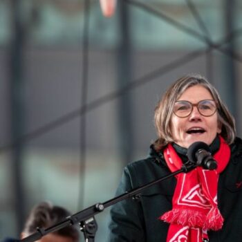 Vermisst Angebote des VW-Managements: IG-Metall-Chefin Christiane Benner. (Archivbild) Foto: Fabian Strauch/dpa