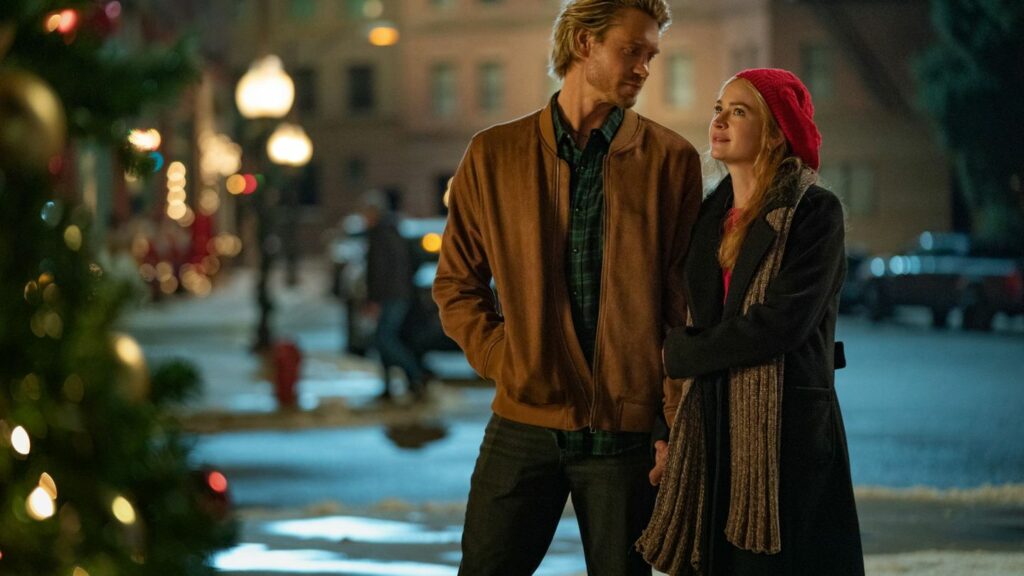 Chad Michael Murray und Britt Robertson im Netflix-Weihnachtsfilm "The Merry Gentlemen" (Start war am 20. November). Foto: Cr. K