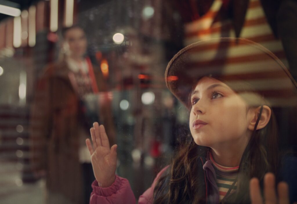 Who sings ‘Sonnet’, the song featured in the 2024 John Lewis Christmas advert?