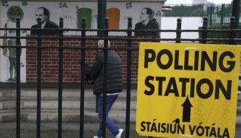 Ireland election: Incumbent center-right parties likely to retain power, but left-wing Sinn Fein holds water