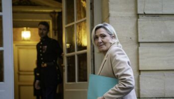 Budget de la Sécu : le RN considère que le gouvernement « a mis fin à la discussion », dit Marine Le Pen