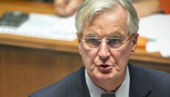 Le Premier ministre français Michel Barnier assiste à une séance de questions au gouvernement à l'Assemblée nationale, à Paris, le 26 novembre 2024