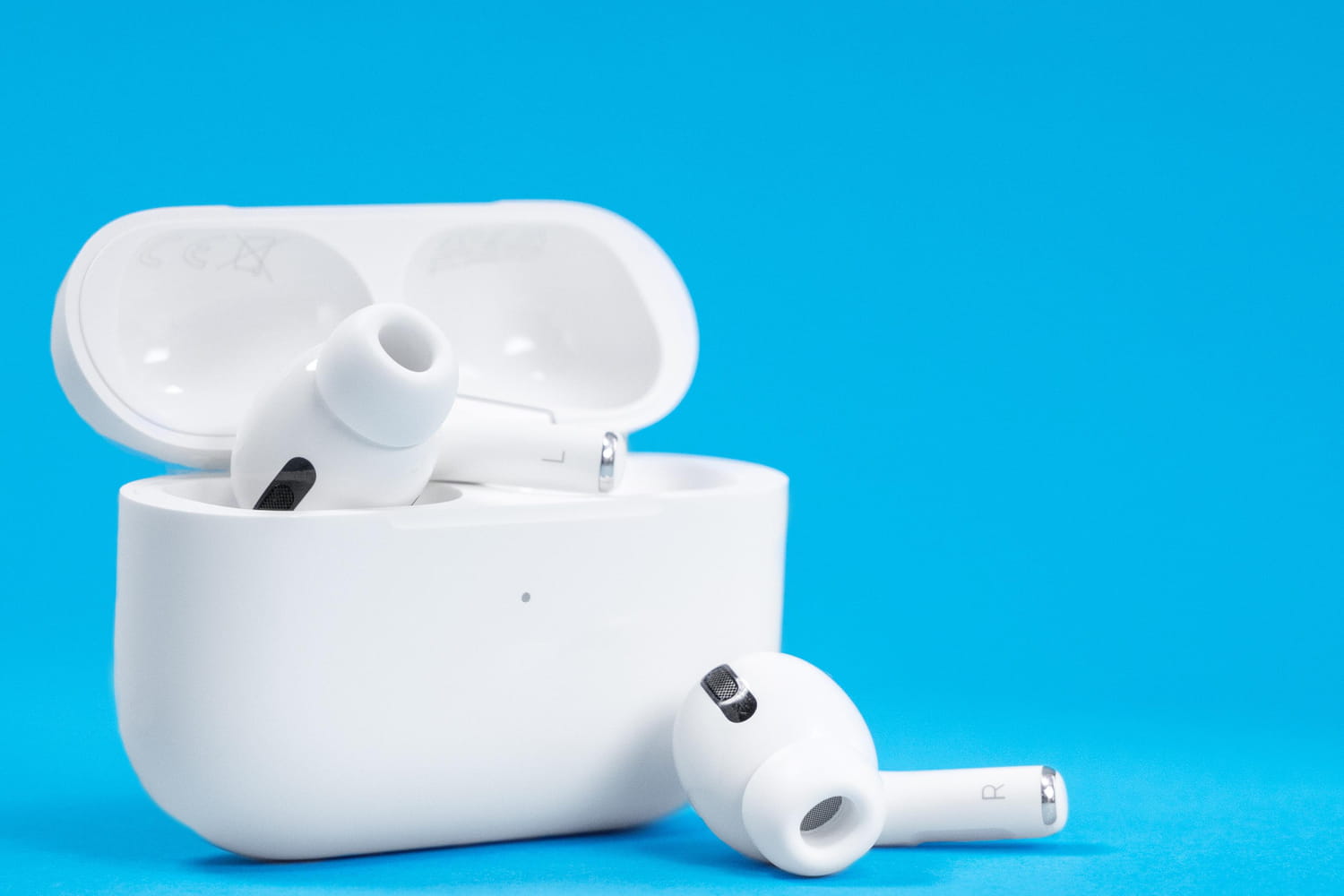 Black Friday AirPods : ultimes offres en ligne sur les AirPods Pro 2, les derniers AirPods 2 sacrifiés !