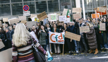 «Cadeau de noël» : le groupe Bayard renonce à ses parts dans l’ESJ Paris et au recrutement d’Alban du Rostu