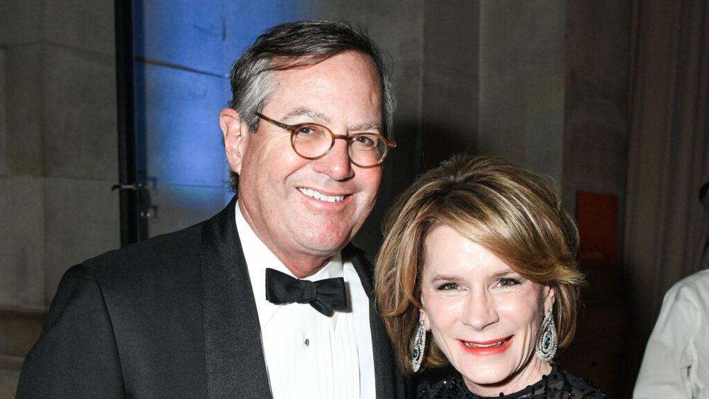 Warren Stephens and his wife Harriet in December 2022. Pic: Joe Schildhorn/BFA.com/Shutterstock