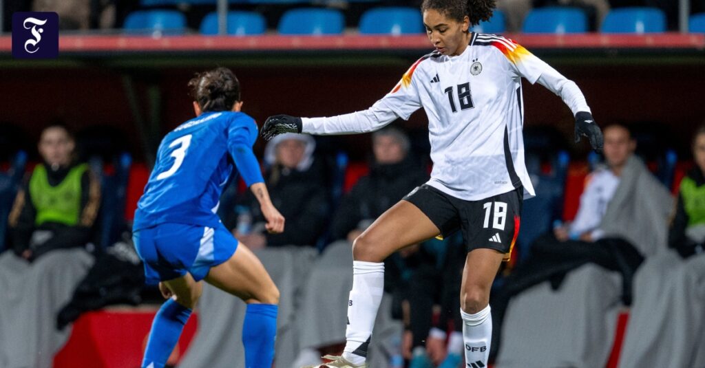 Dämpfer für Nationalelf: Dicke Patzer gegen Italien: DFB-Frauen verlieren 1:2