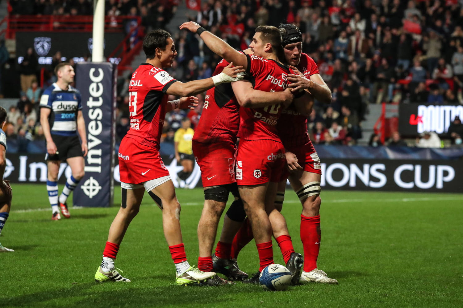 Top 14 : le Stade Français s'écroule, cavalier seul de Toulouse... Le classement