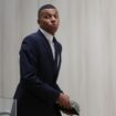 Litige Mbappé-PSG : le joueur saisit la commission de discipline de la LFP pour "défaut de paiement de primes et salaires"