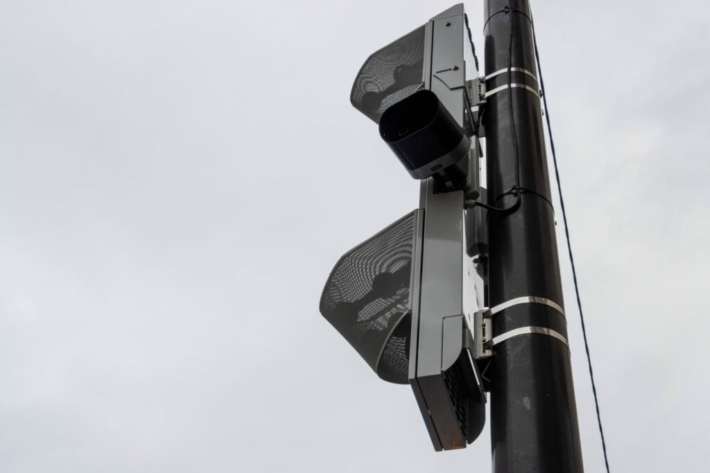 Les radars anti-bruit vont bientôt entrer en action : attention aux amendes de 135 euros