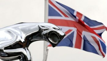 Le constructeur automobile Jaguar Land Rover a menacé de réduire ses dépenses au Royaume-Uni en cas de Brexit dur