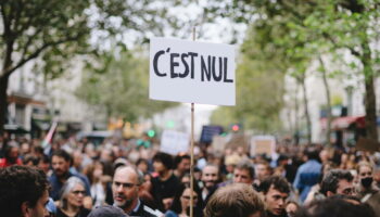 Grève du 5 décembre : quelle sera l’ampleur de la mobilisation dans les écoles, la santé et l’énergie ?