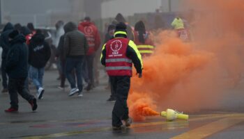 Réforme des retraites : la CGT appelle à deux jours de grève dans les ports, les 9 et 10 décembre