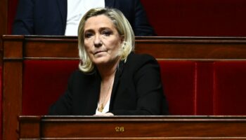 La présidente du groupe des députés du Rassemblement national Marine Le Pen lors de la séance des questions au gouvernement à l'Assemblée nationale à Paris, le 3 décembre 2024