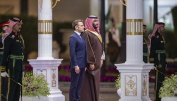 Emmanuel Macron en Arabie saoudite : entre business, diplomatie et soft power