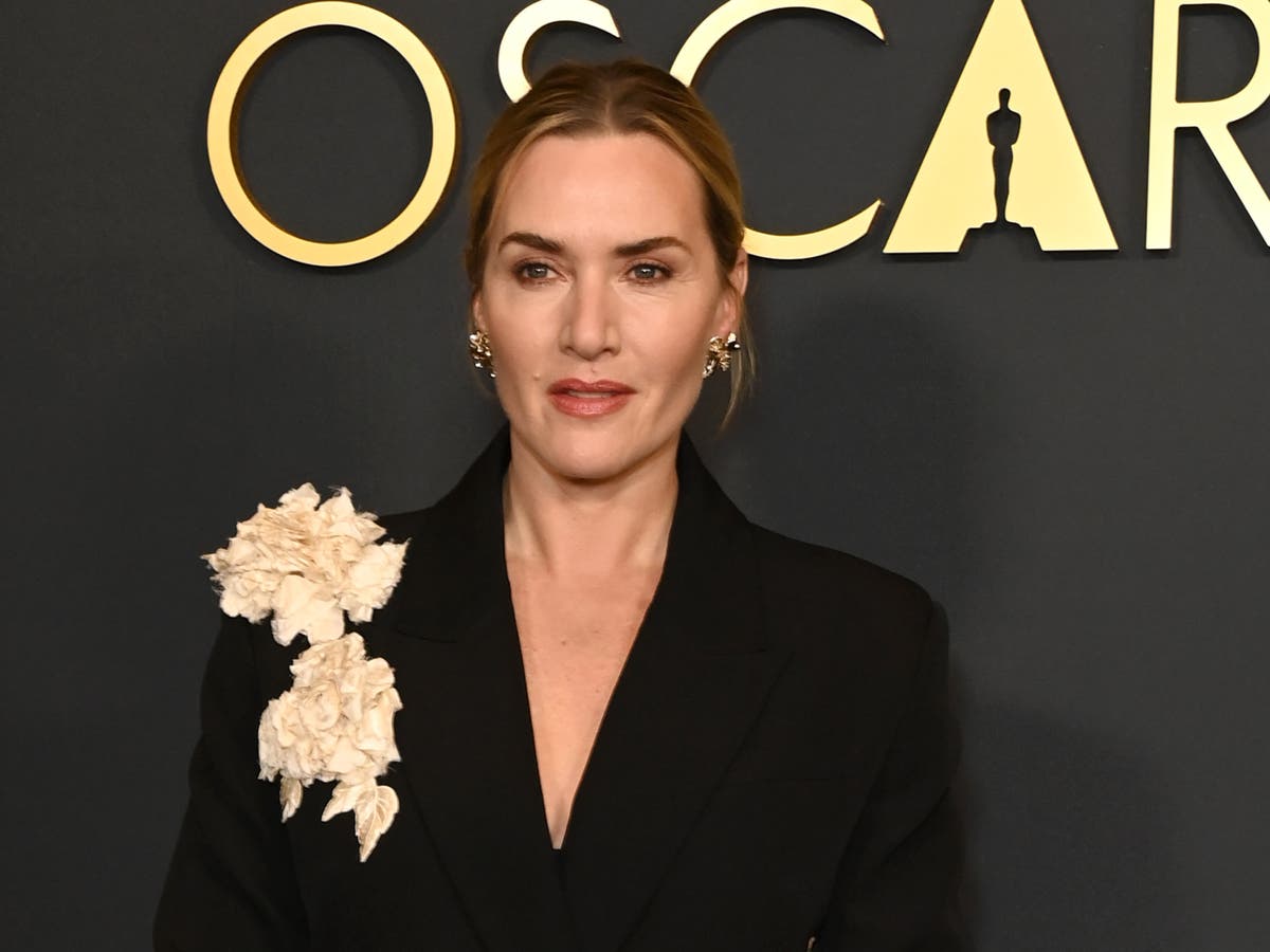 Kate Winslet breaks down recalling what Titanic critics said about her in 1997