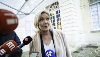 Motion de censure : entre Marine Le Pen et Michel Barnier, l’impossible compromis