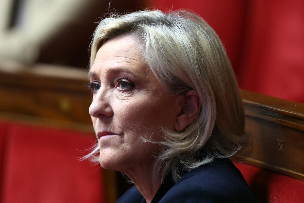 Pourquoi Marine Le Pen censure Barnier : le retour de la loi du père