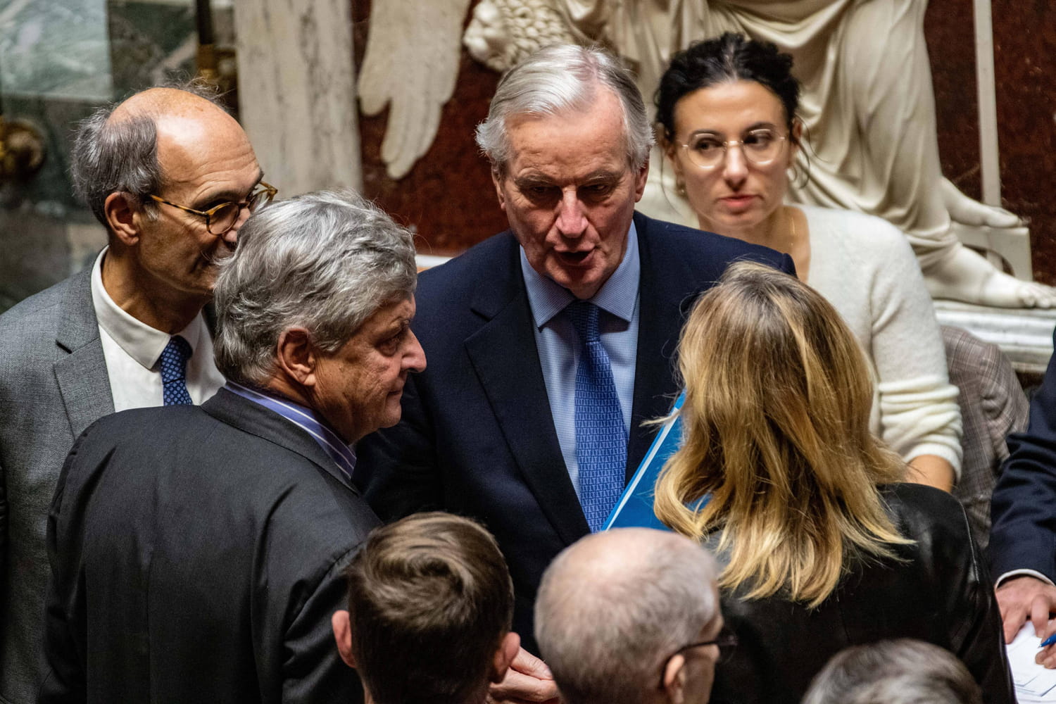 Barnier face à la censure, en direct : le gouvernement tombe dans le fracas de l'Assemblée